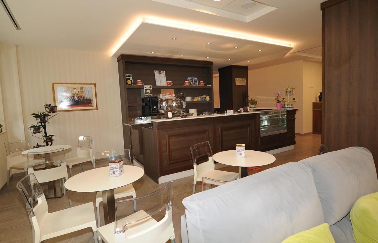 Bed and Breakfast Casa Ospitalita San Giuseppe LʼAquila Zewnętrze zdjęcie