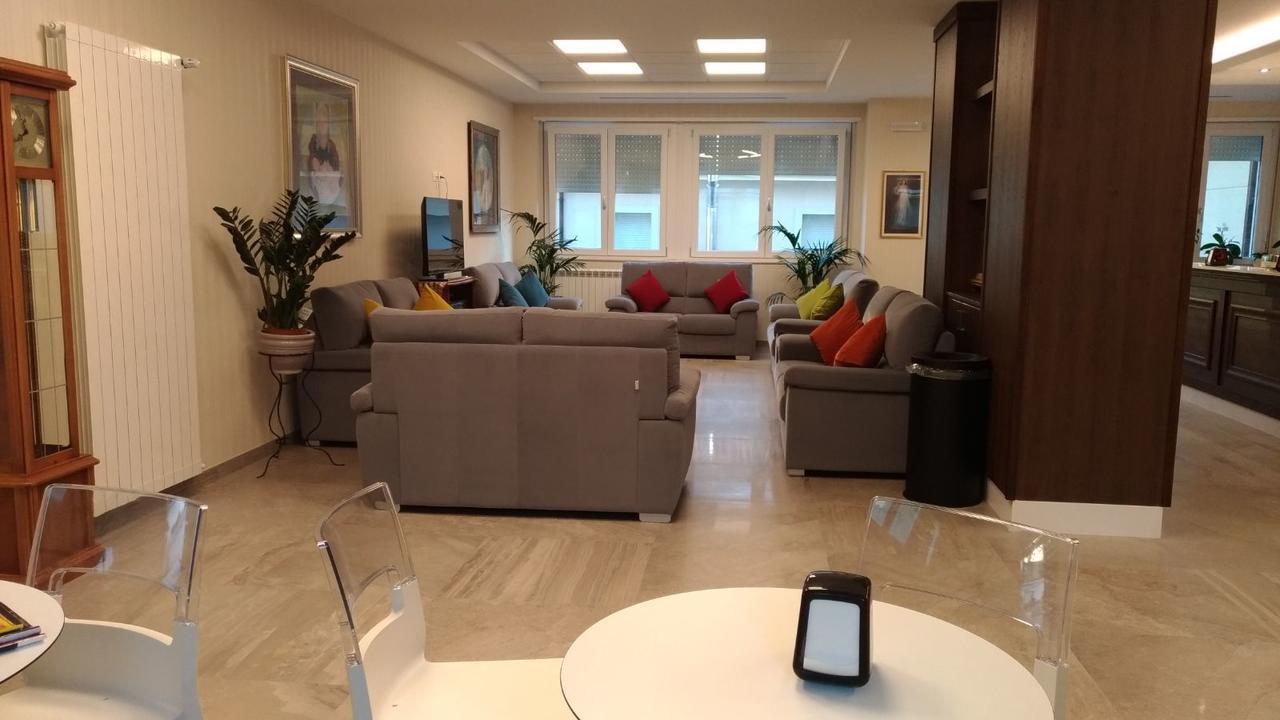 Bed and Breakfast Casa Ospitalita San Giuseppe LʼAquila Zewnętrze zdjęcie